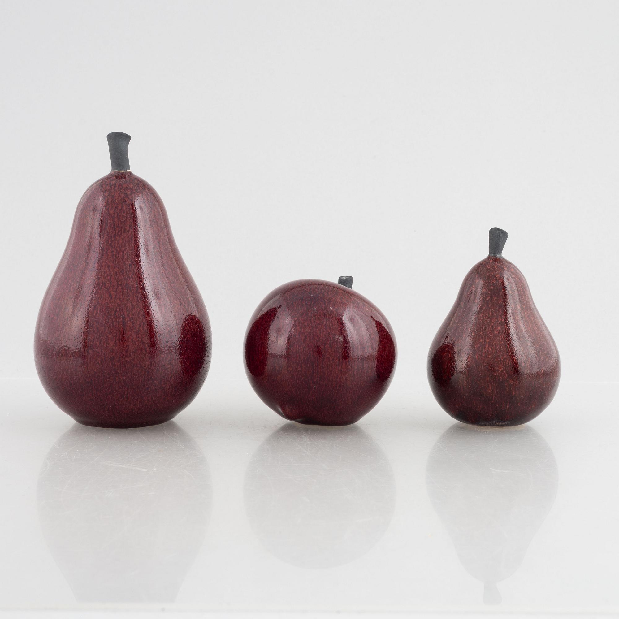 Roger Nilsson, skulpturer, 3 st, egen ateljé, 1900-talets slut.