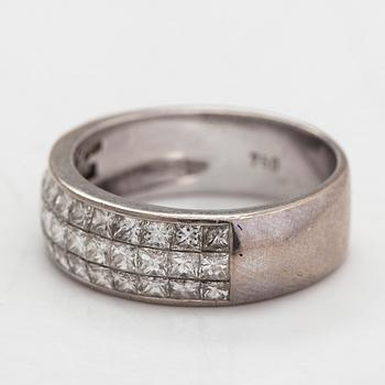 Ring, 18K vitguld med prinsesslipade diamanter ca 1.12 ct totalt. Oulun Koru, 2001.