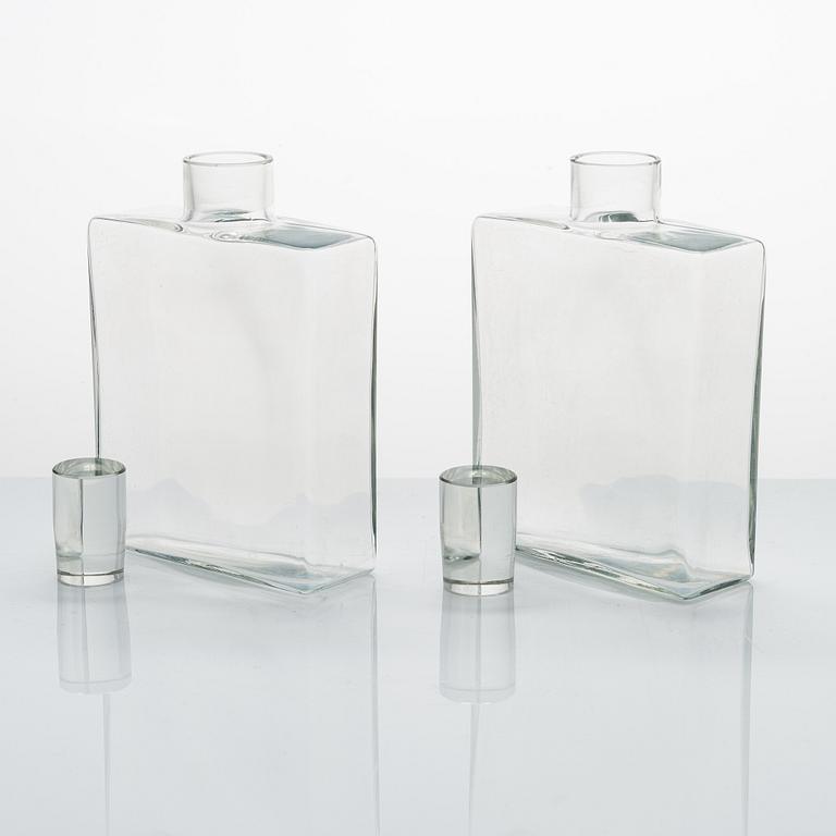 Kaj Franck, A liquor box, 'Napakymppi', for Nuutajärvi Notsjö Finland 1961-1968.