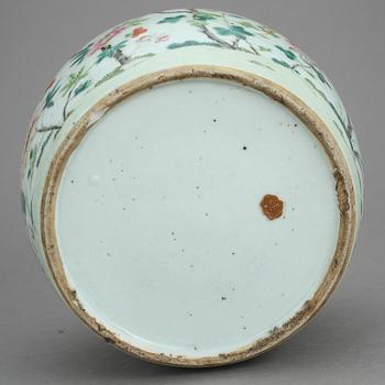 BOJAN, porslin, Kina, omkring 1900.