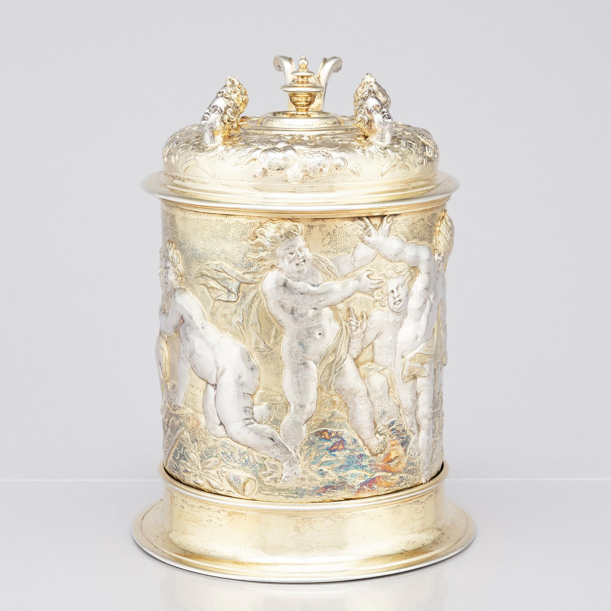 A German 17th century silver-gilt tankard,  mark of Abraham I Drentwett, Augsburg 1645-50.