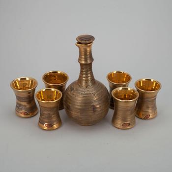 KARAFF samt BÄGARE, 6 st, rödlera, Savitorppa 1970/1980-tal.