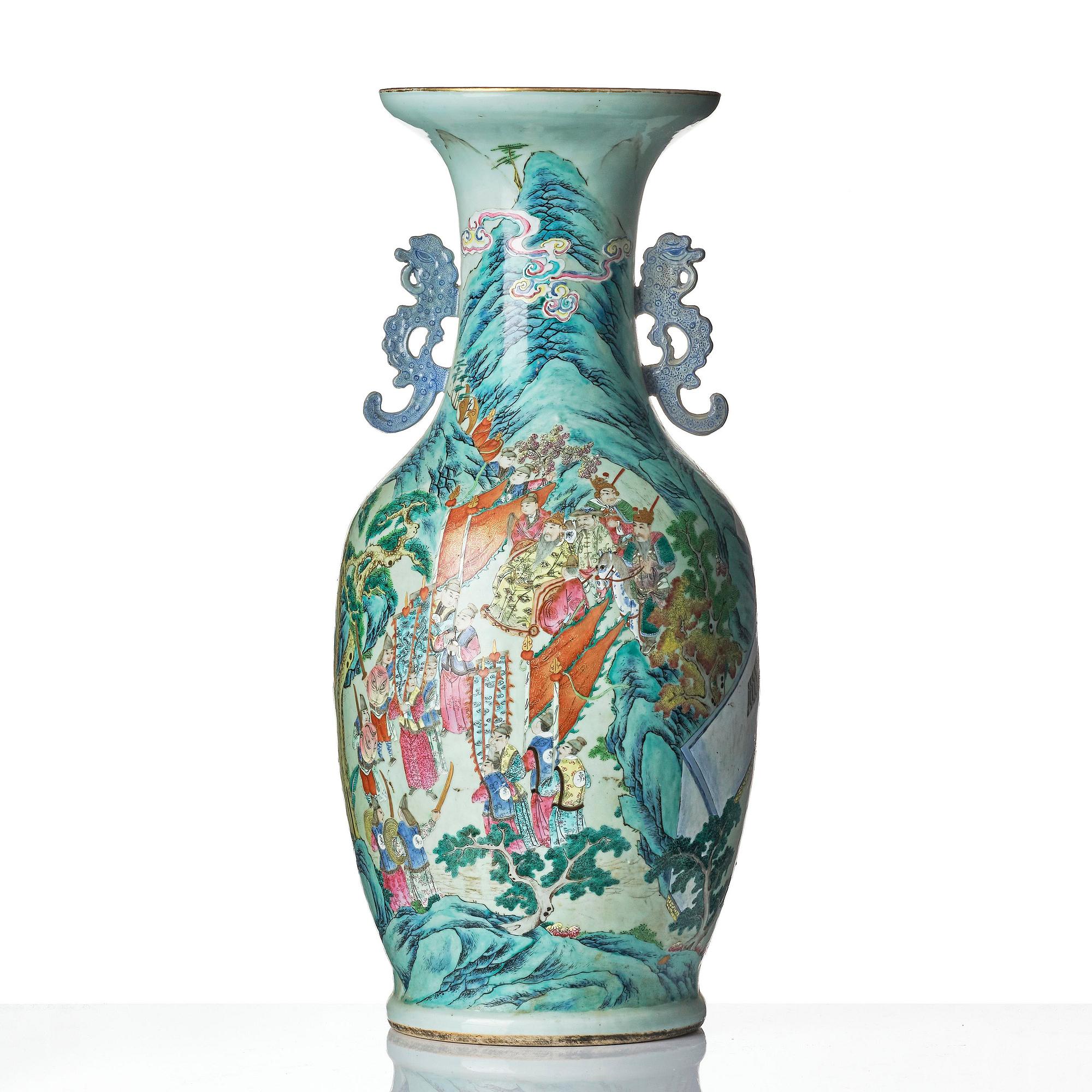 Praktvas, porslin. Qingdynastin, 1800-tal.