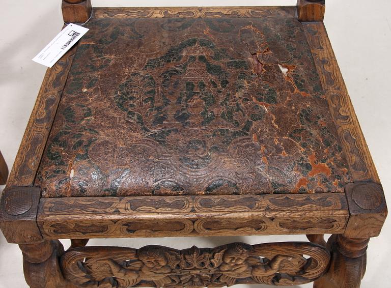 STOLAR, ett par, barockstil, omkring 1900.