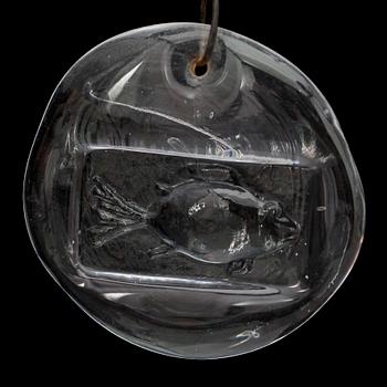 KANDELABER, ett par, gjutjärn samt glas, Erik Höglund, Kosta.