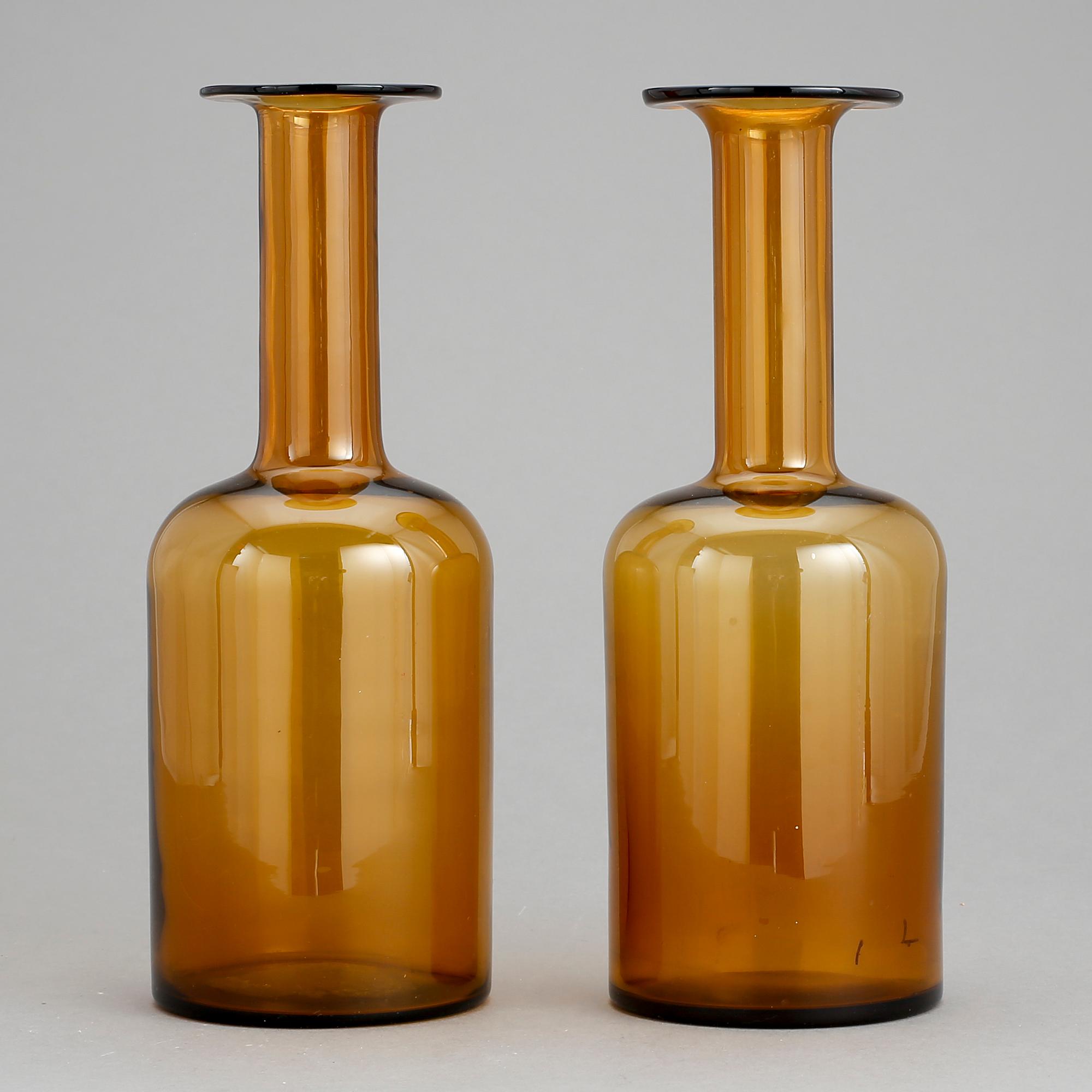 VASER, glas, 2 st, Otto Bauer, Kastrup/Holmegaard, 1900-talets andra hälft.