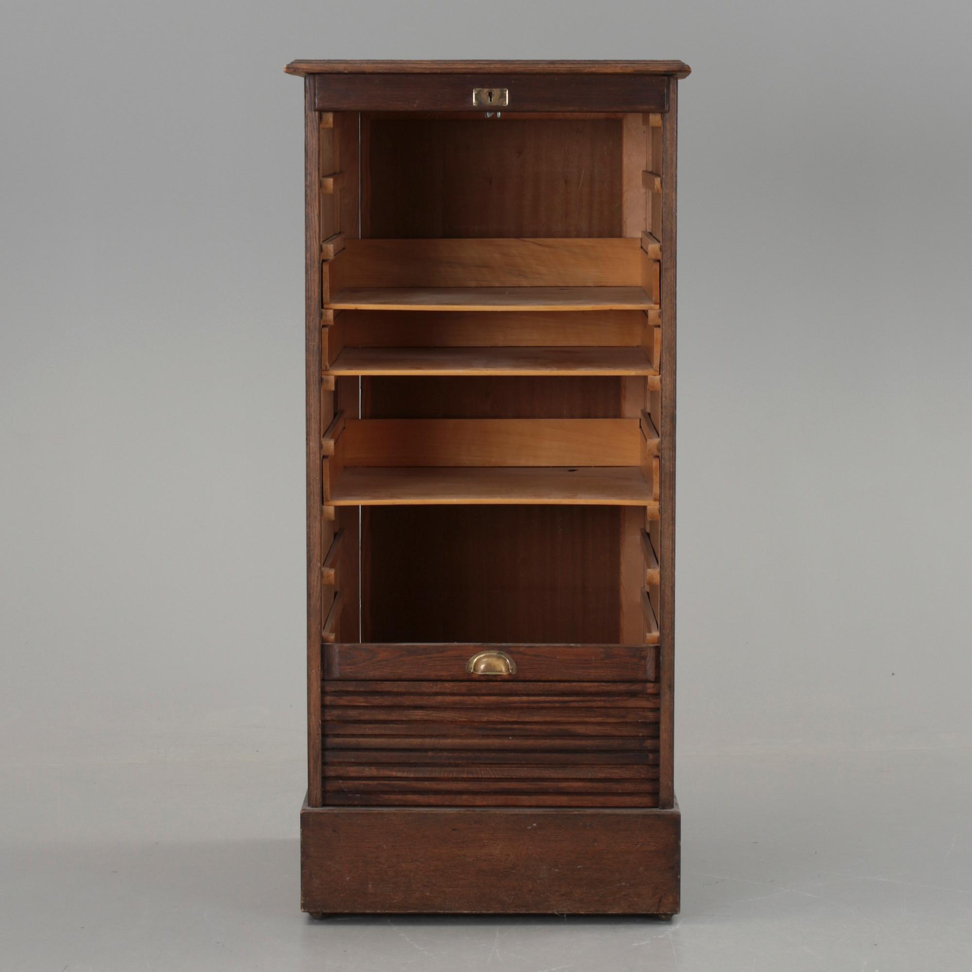 JALUSISKÅP, 1900-tal.