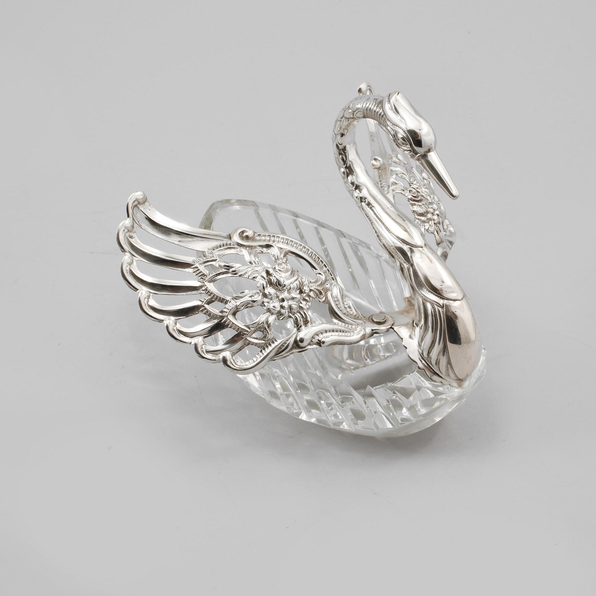 SALTKAR, silver och glas, importstämplad, 1900-talets andra hälft.