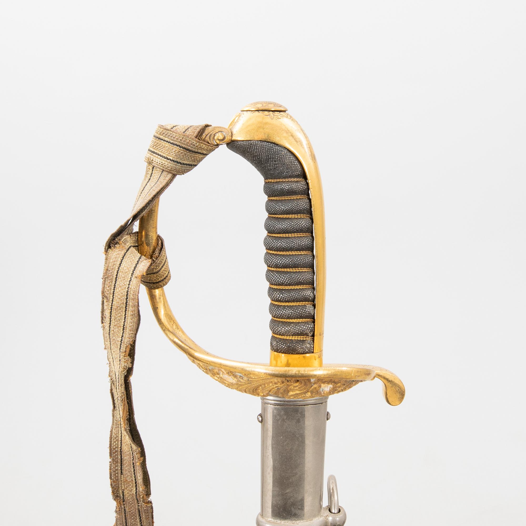 Sabel svensk, m/1859 för infanteriofficer, med balja.