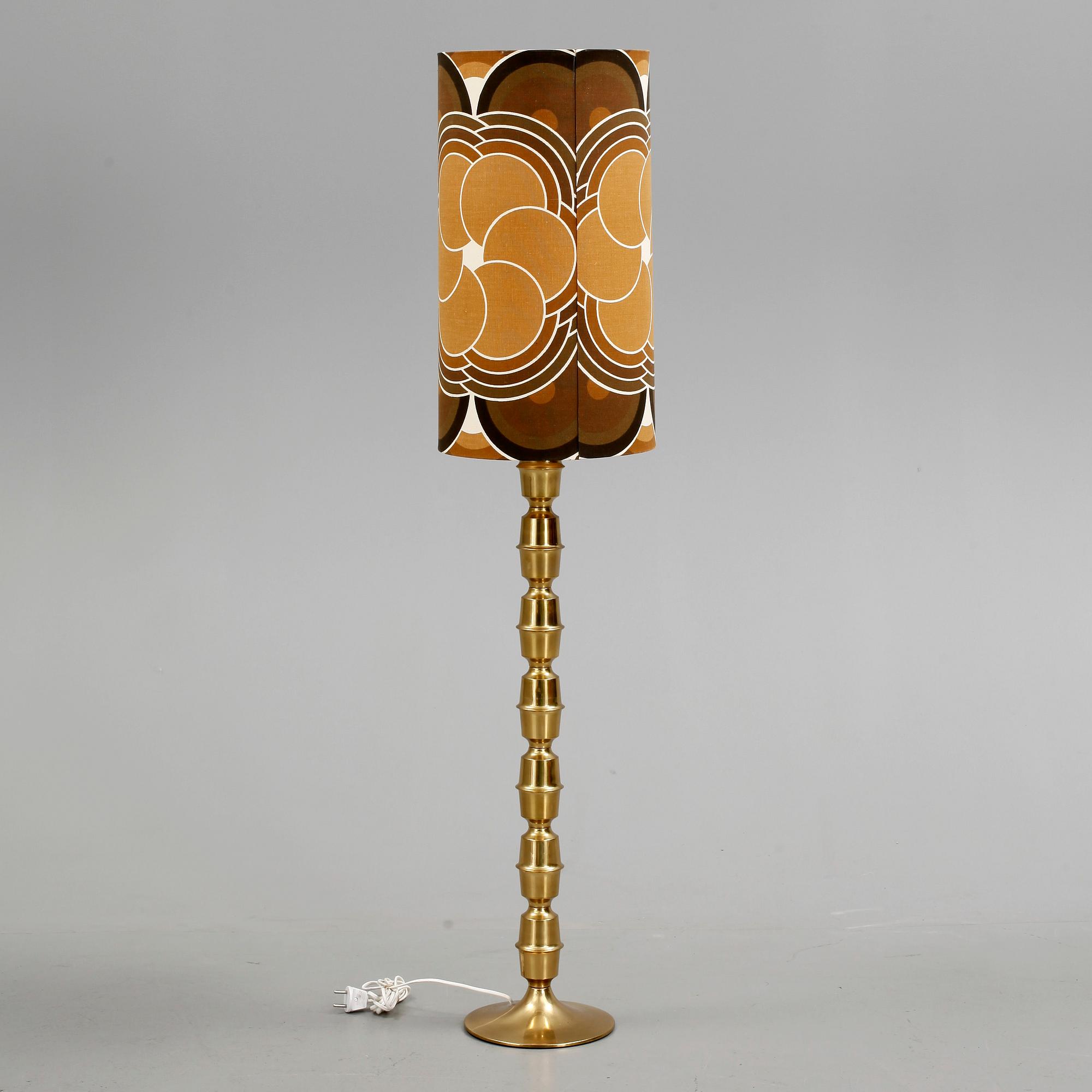 GOLVLAMPA, 1900-talets mitt.