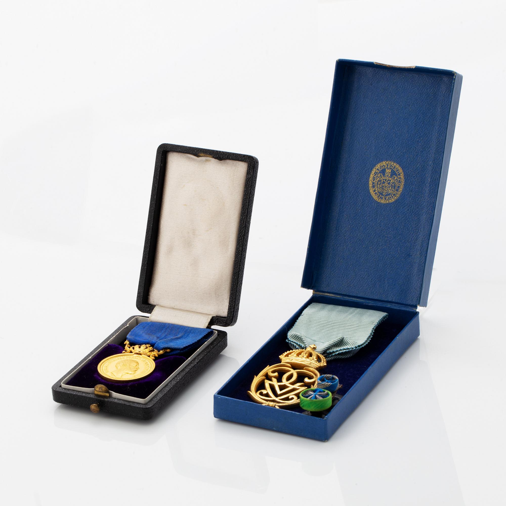 A Swedish Royal gold medal and a gilt silver decoration.