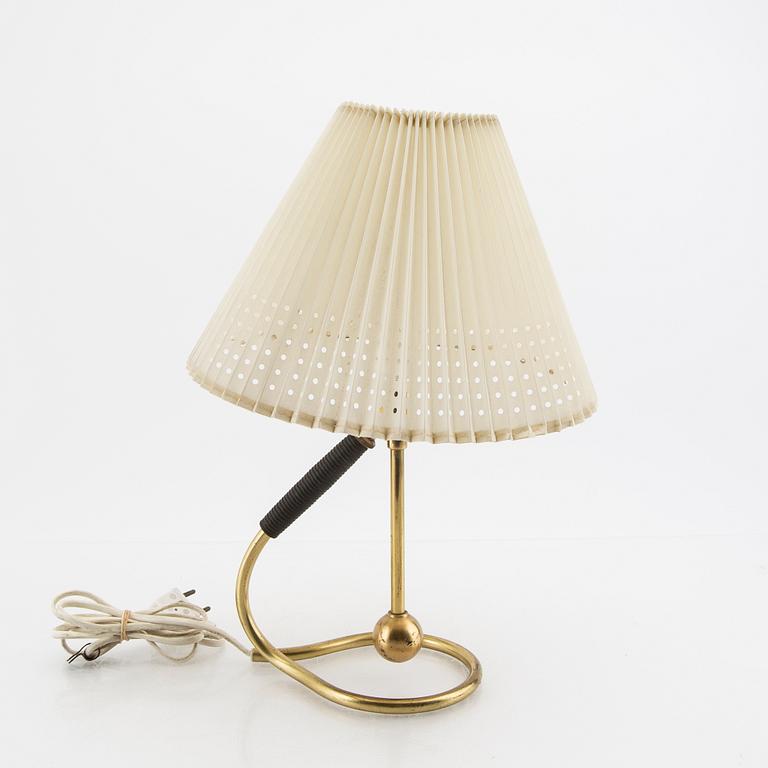A "306" table lamp by Kaare Klint from the second half of the 20th century.