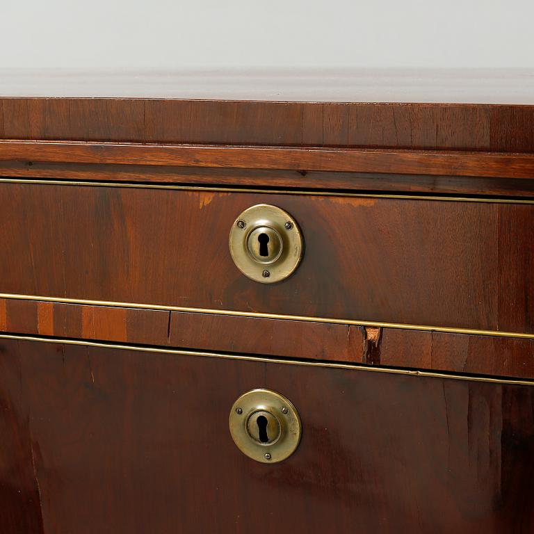 A bureau, 19th century.