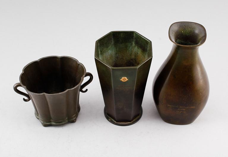 VASER, 3 st, brons, bl a Just, GAB, 1900-talets mitt.