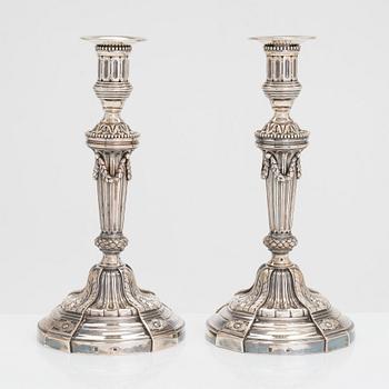 Ljusstakar, ett par, silver,  Louis XIV-stil, Holland, 1900-tal. G C Reeser en Zn (verksam 1885–1925 Den Haag).