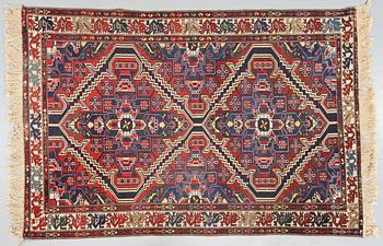 MATTA, troligen Kaukasisk, old, 210 x 143 cm.