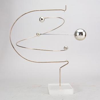 Anni & Bent Knudsen, skulptur/mobil osignerad.