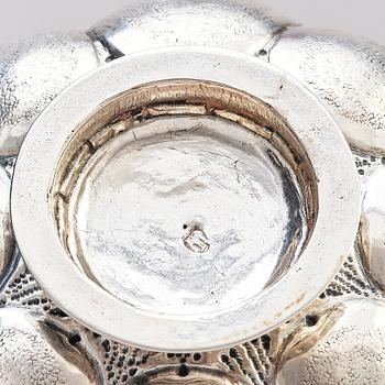 Brännvinsskål, silver, Skandinavien 16-/1700-tal. Oidentifierad mästarstämpel. Barock.