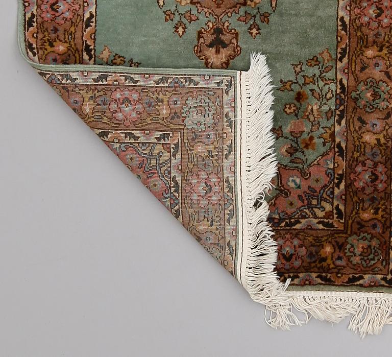 MATTA, orientalisk, ca 160 x 90 cm.