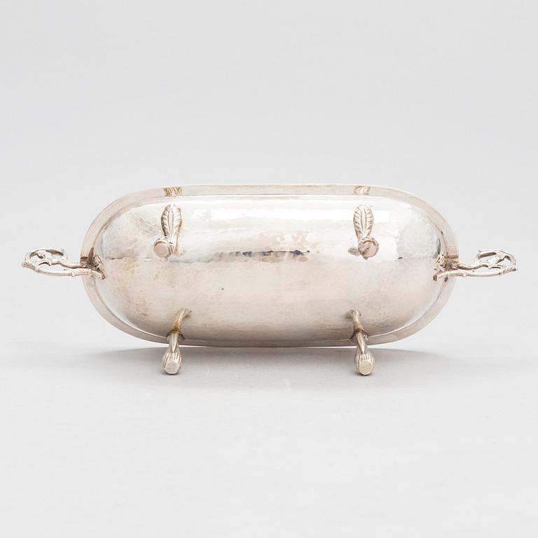 A sterling silver bowl, USA, turn of the 21st century.