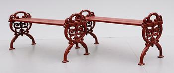 TRÄDGÅRDSBÄNKAR, 1 par, Melins Metall, 1900-talets andra hälft.