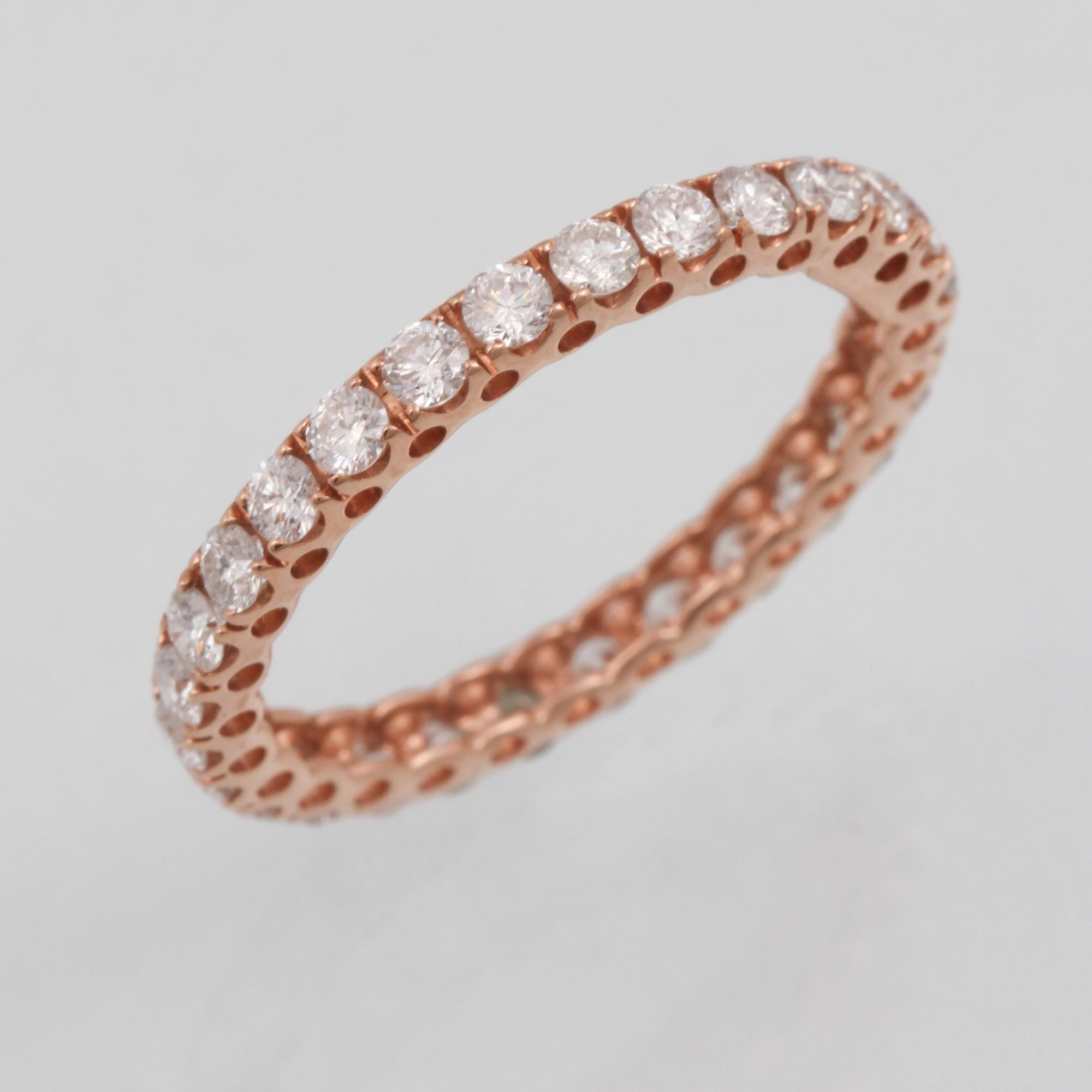 RING, 18K guld med briljantslipade diamanter 1.05 ct. Vikt 1,3 gram.