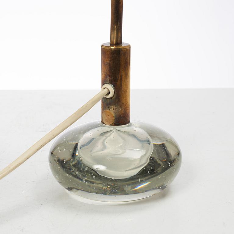 Arvid Böhlmarks Lampfabrik, a table lamp, model 15696, Stockholm, 1940s-50s.