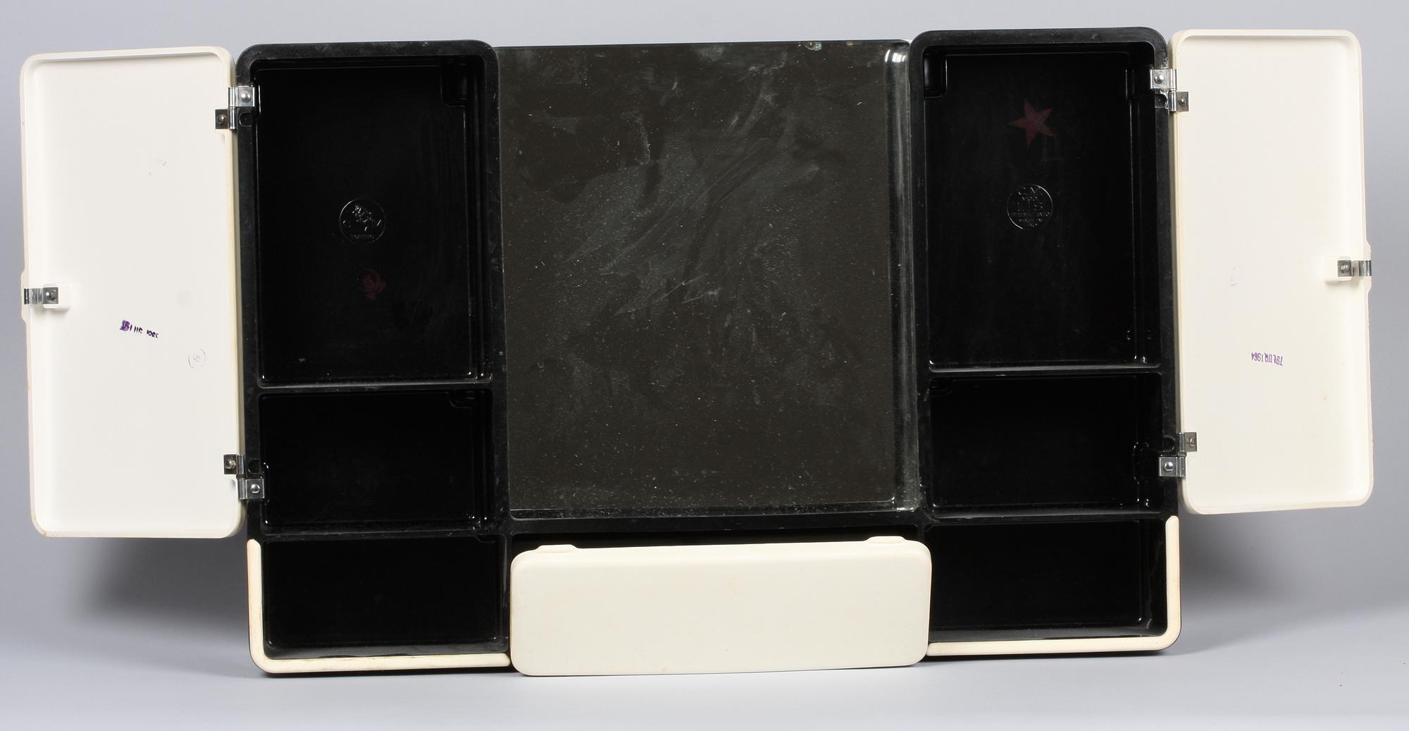 BADRUMSSKÅP, Italien.