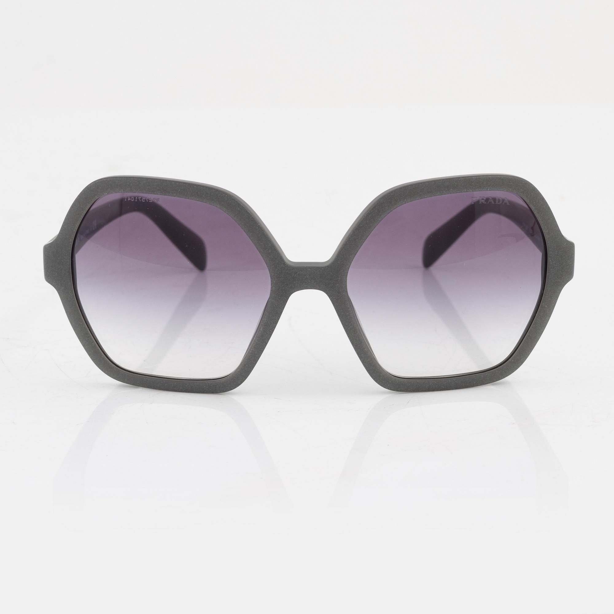 Prada, solglasögon.