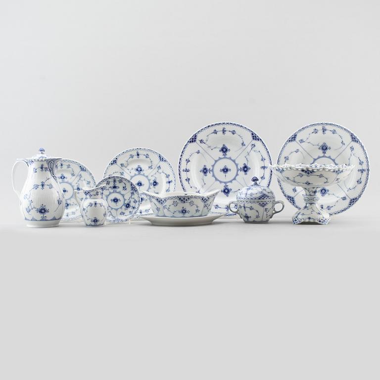 SERVISPORSLIN, 45 delar, "Musselmalet", Royal Copenhagen.