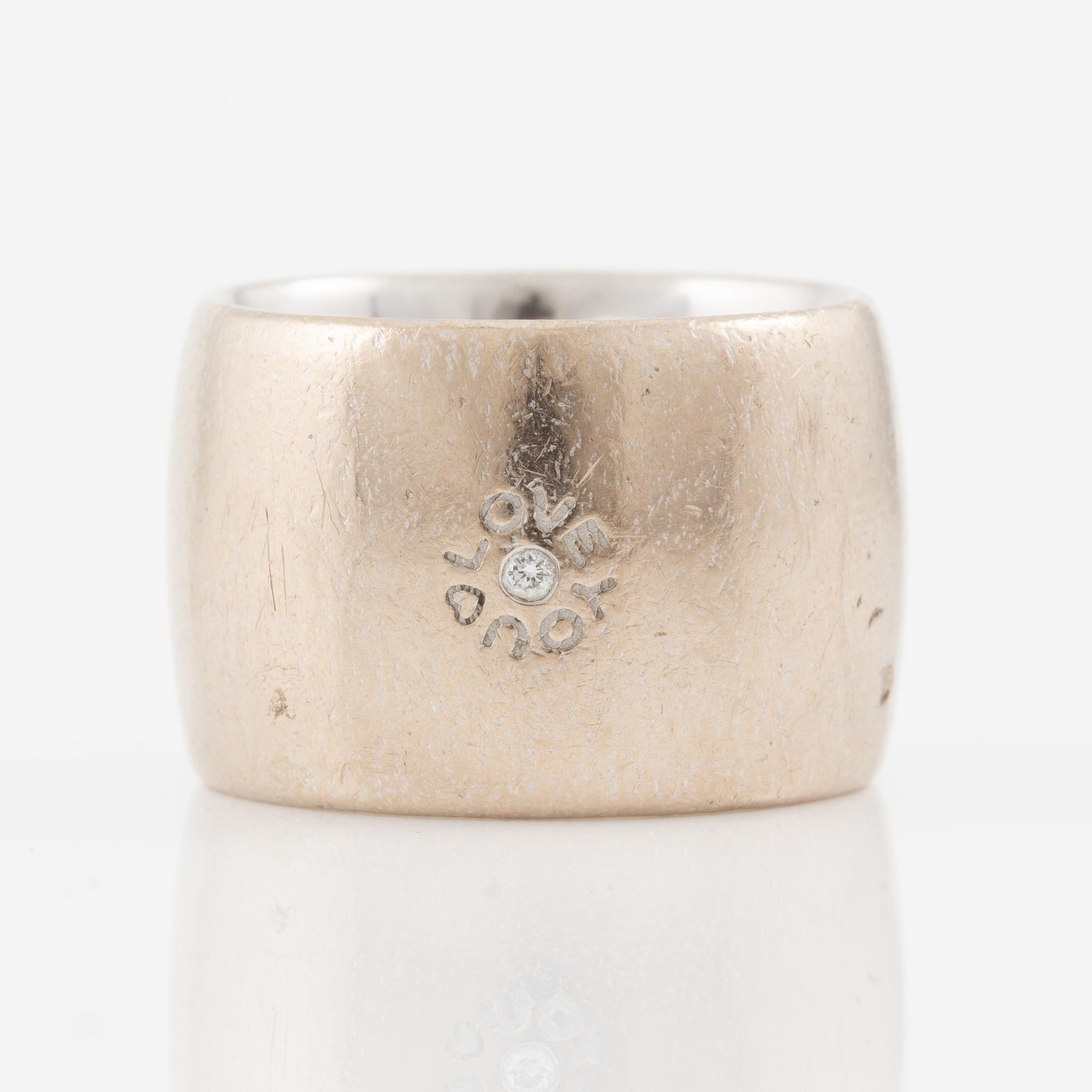 Ole Lynggaard ring 18K white gold set with a round brilliant-cut diamond, "Love you".