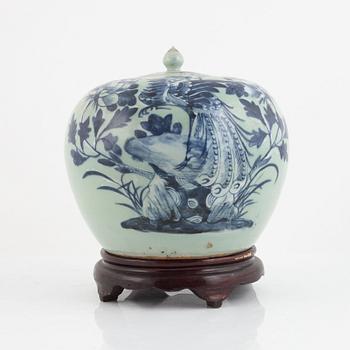 A porcelain urn with cover and a table lamp/vase, Qing Dynasty, China, 19th century.