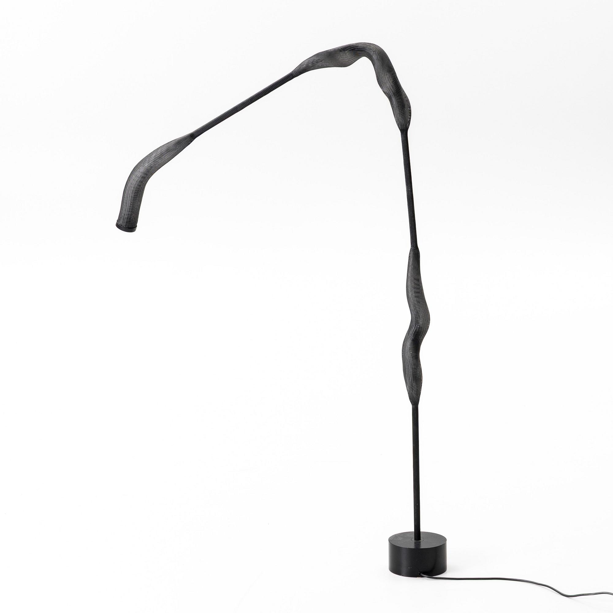 Swann Bourotte, golvlampa, "Paranoid 2", Ligne Roset, Frankrike.