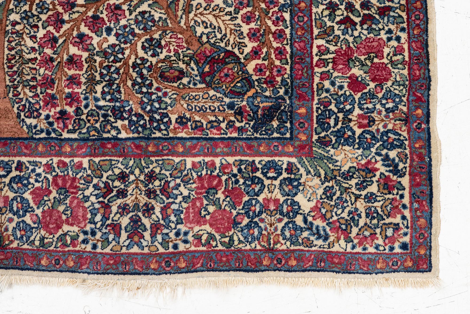 Rug, Kirman, approx. 225 x 140 cm.