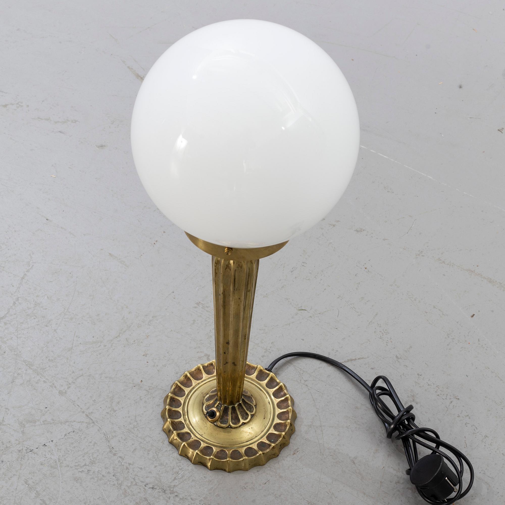 BORDSLAMPA, 1900-talets mitt.