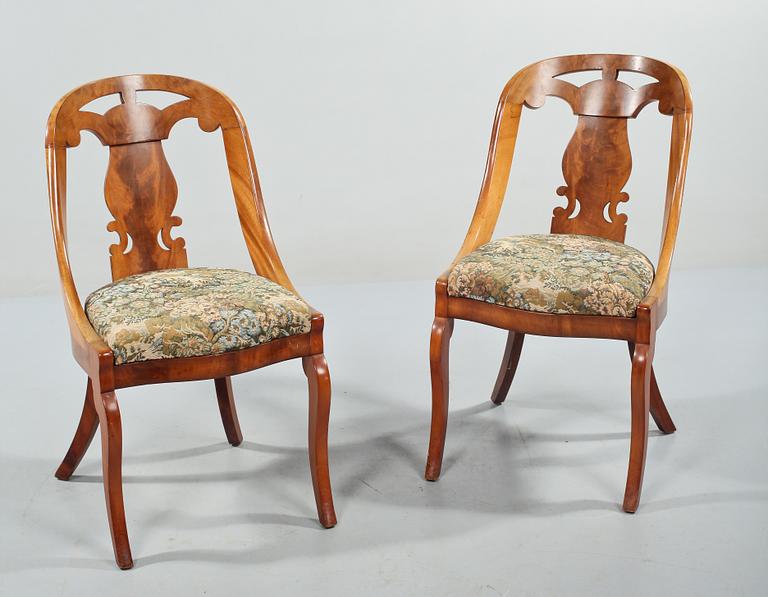 STOLAR, ett par, s k Göteborgsstolar, 1800-tal.