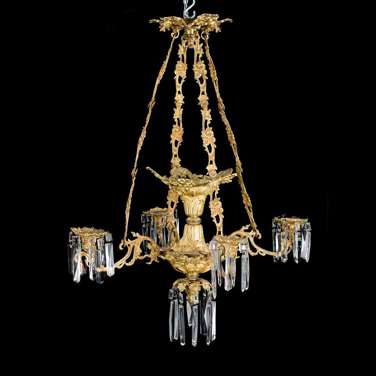 A chandelier from the second half of the 19th century.