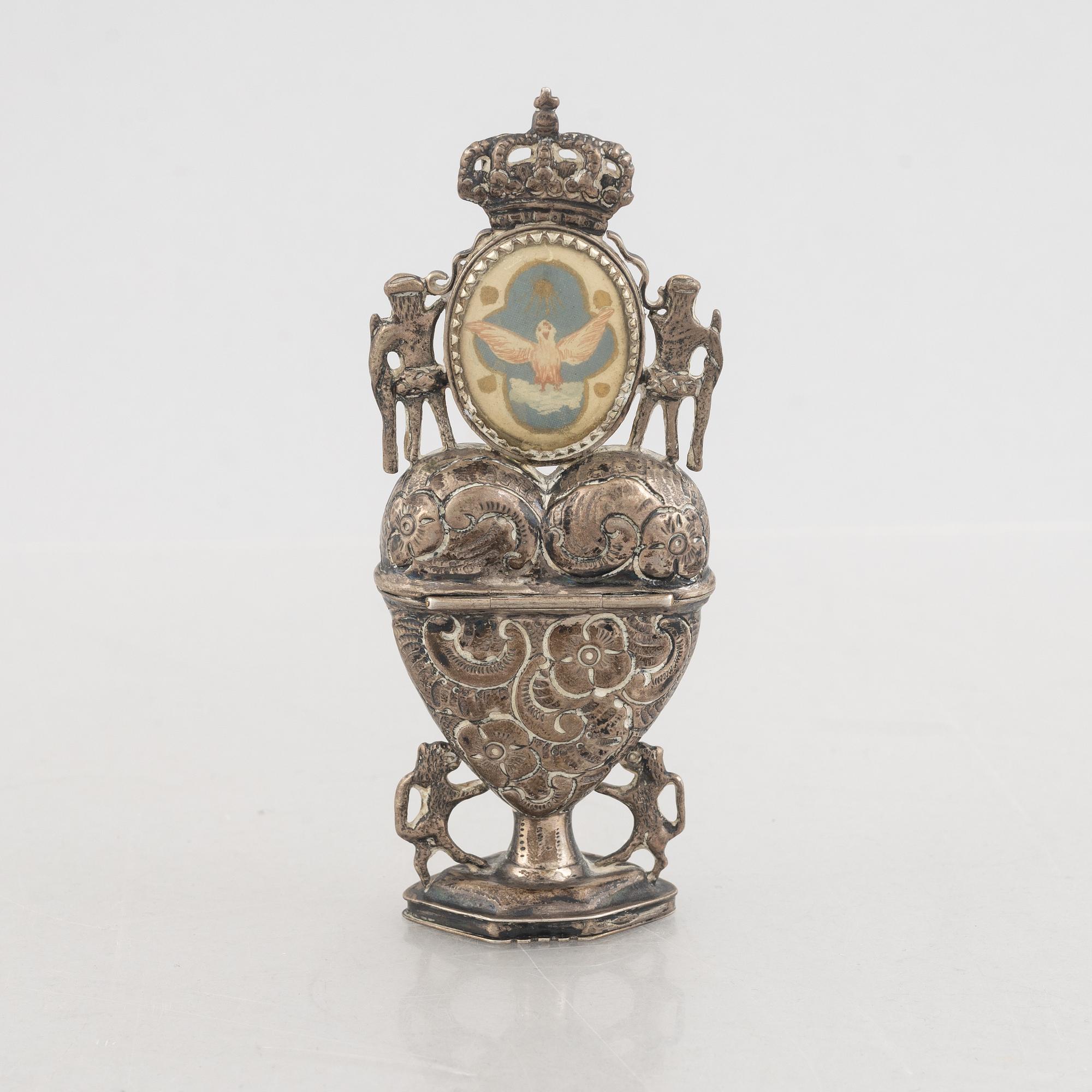 Dosa, troligen låghaltigt silver, fantasistämplar, 1800-tal.