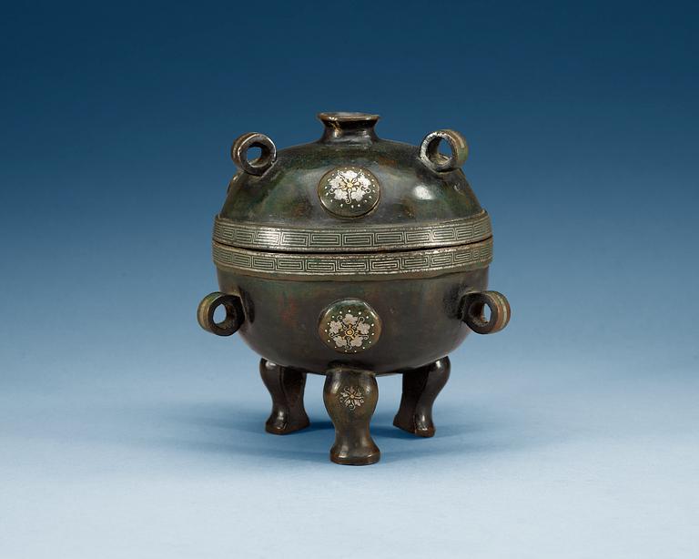 RÖKELSEKAR med LOCK, brons. Arkaiserande modell.