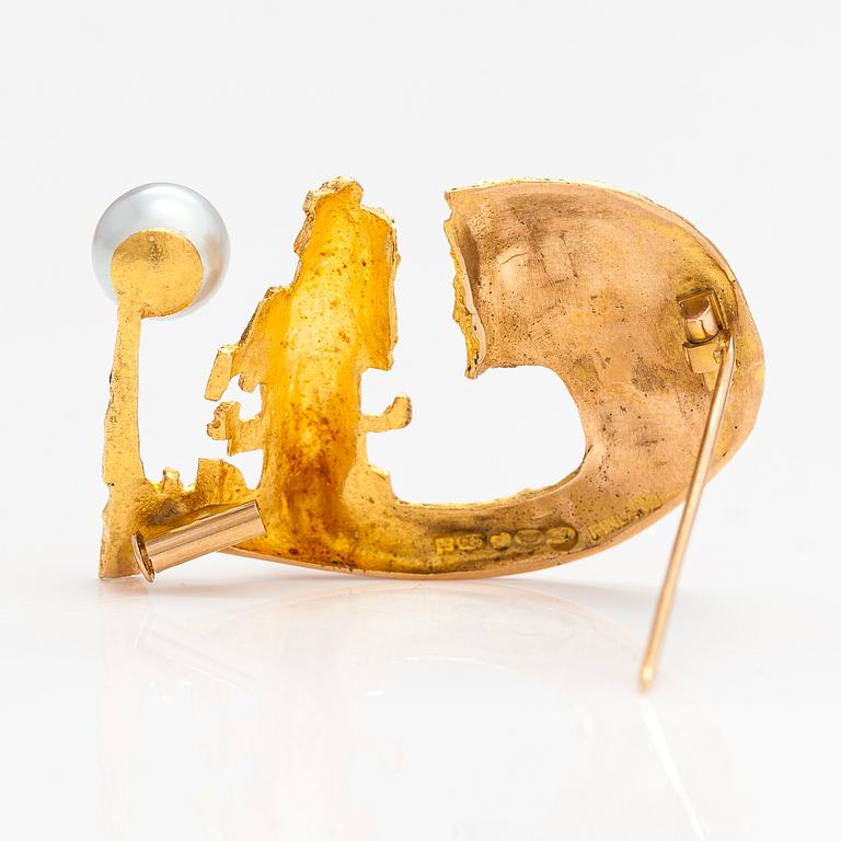 Björn Weckström, A 14K gold brooch "Sun ship" with a cultured pearl. Lapponia 1969.