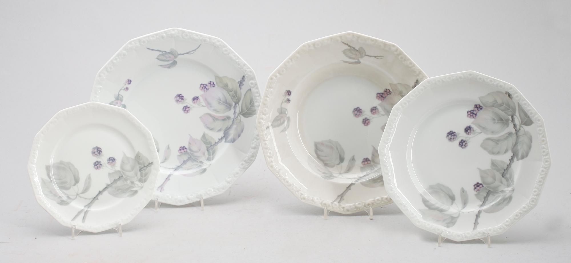 MATSERVIS, 62 del, porslin, Maria Björnbär, Rosenthal.