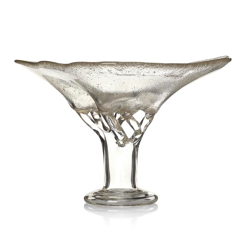 Oiva Toikka, a "Pinja" footed glass bowl, Nuutajärvi, Notsjö, Finland, probably 1980s.