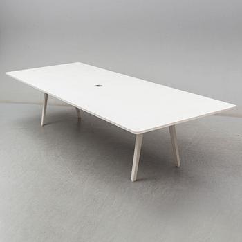 Ronan & Erwan Bouroullec, Vitra Joyn conference table, 2007.