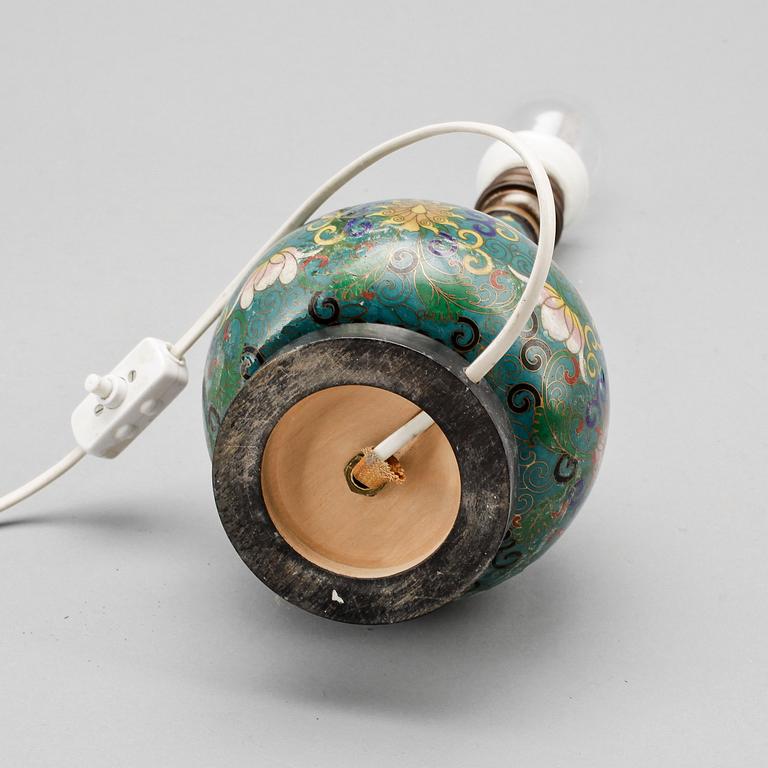 BORDSLAMPA, Cloisonné, Kina, 1900-tal.