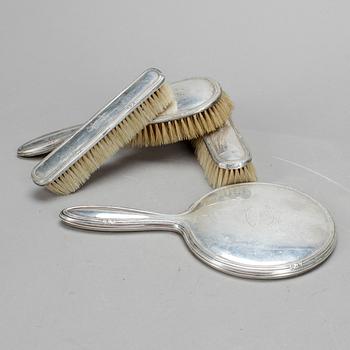 TOILETTEUPPSÄTTNING, 4 delar, silver, Tyskland, sannolikt 1910-20-tal.