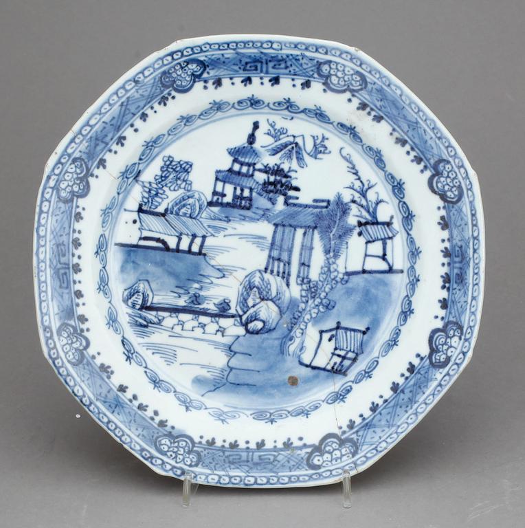 SAMLING PORSLIN, 4 delar, Kina, Qing dynastin bla Kangxi (1662-1722).