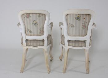 KARMSTOLAR, ett par, rokokostil, 1800-tal.