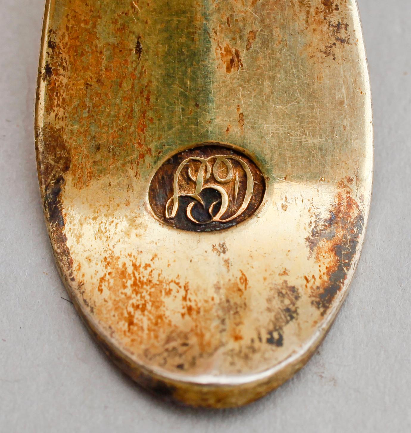SKEDAR, 1 par, förgyllt silver, otydliga svenska stämplar, stämplar, 1800. Vikt ca 78 g.