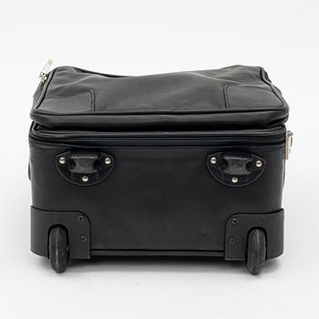 Loewe, kabinväska samt necessär.