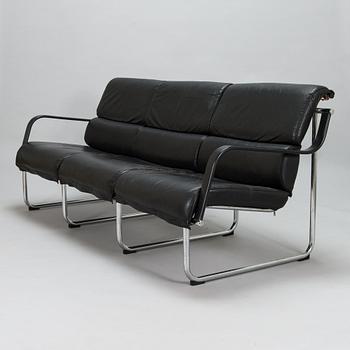 Yrjö Kukkapuro, a late 20th century 'Remmi' sofa for Avarte.